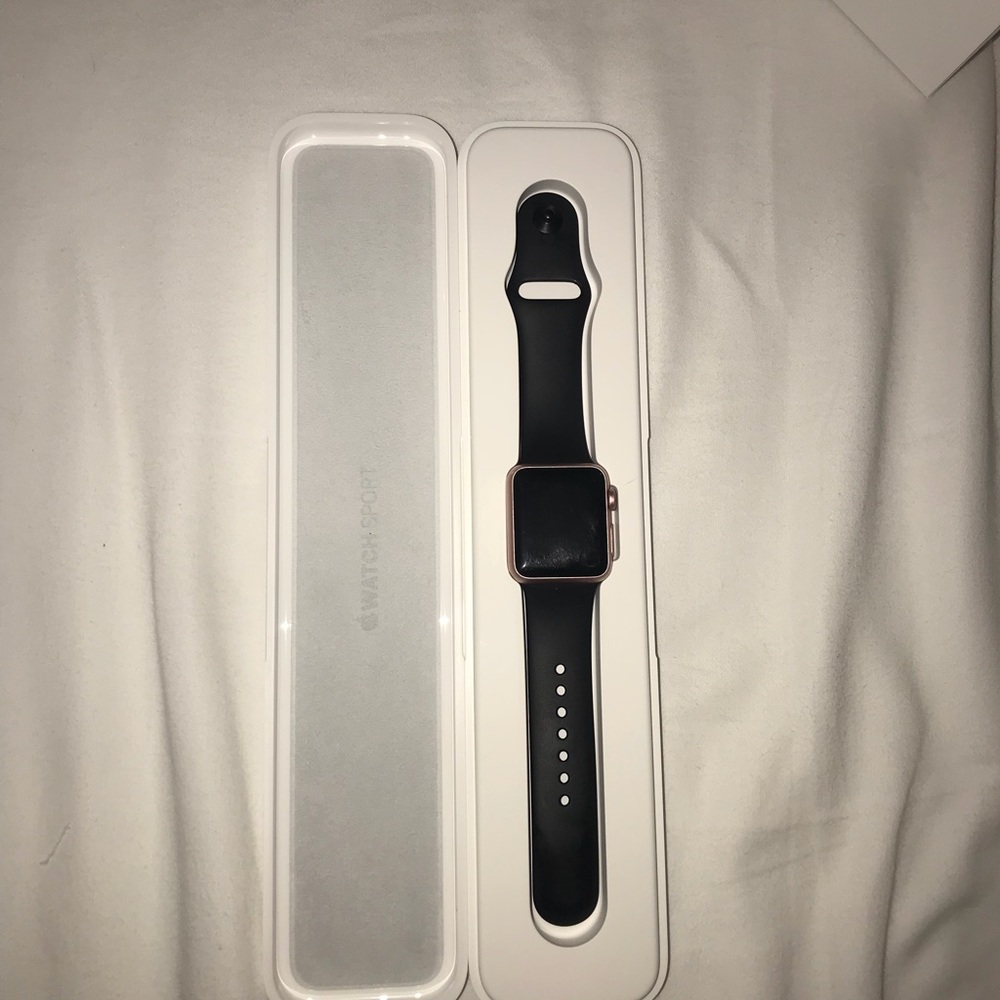 Apple Watch series 1. Rose gold. 32 mm
